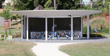Stahlbrunnen Blick auf den Stahlbrunnen im Röthelbachtal