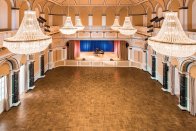 Einsicht in den Großen Saal des Bad Schwalbacher Kurhauses