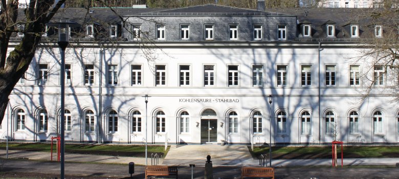 Blick auf das Stahlbadehaus in Bad Schwalbach