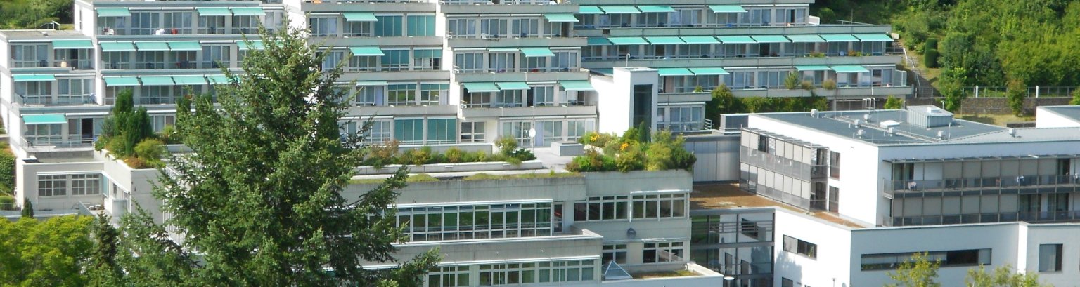 Außenansicht auf die Klinik am Park in Bad Schwalbach