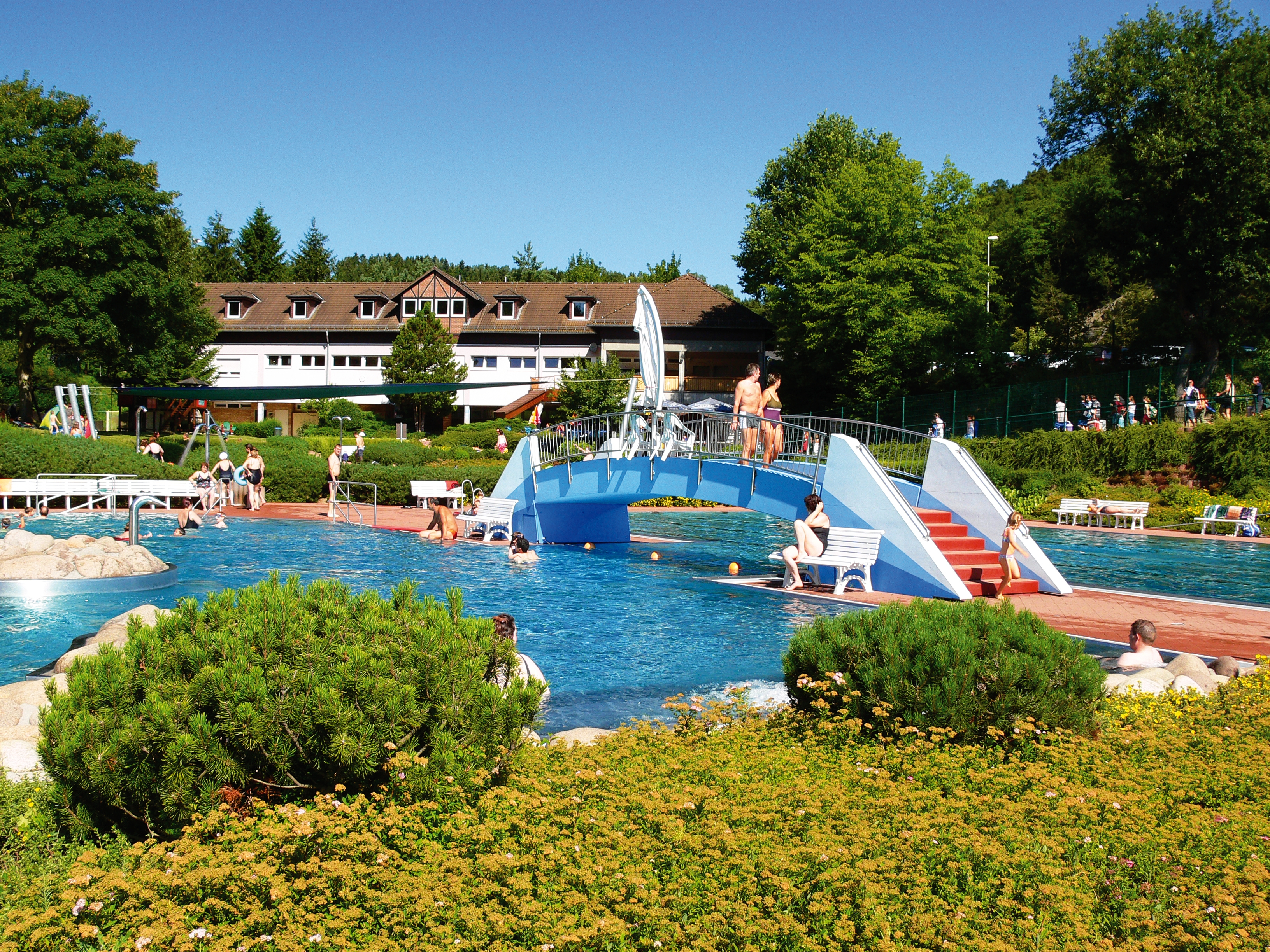 Blick auf das Freibad in Bad Schwalbach