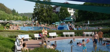 Blick auf das Kleinkindbecken im Bad Schwalbacher Freibad