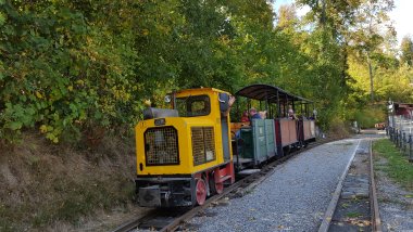 Kurbahn Blick auf die Kurbahn im Kurpark von Bad Schwalbach