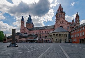 Mainzer Dom Blick auf den Mainzer Dom am Marktplatz
