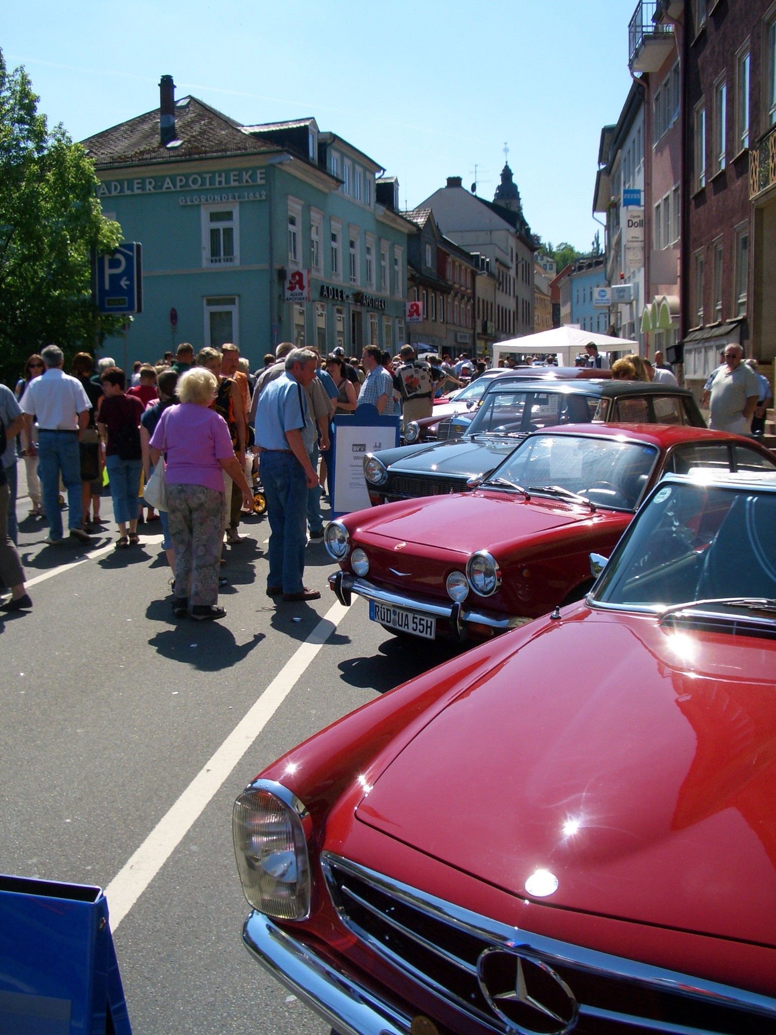 Autofrühling in der Adolfstraße