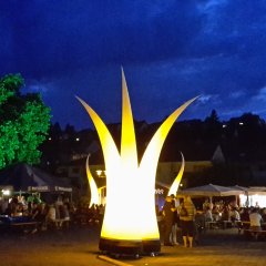 Das Bad Schwalbacher Weinfest auf dem Schmidtbergplatz.
