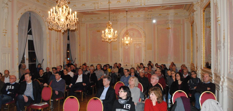 80 Teilnehmer bei der zweiten Runde zum Zukunftskonzept (2).JPG